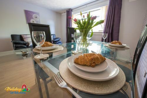 Premier - Kirkness Apartment