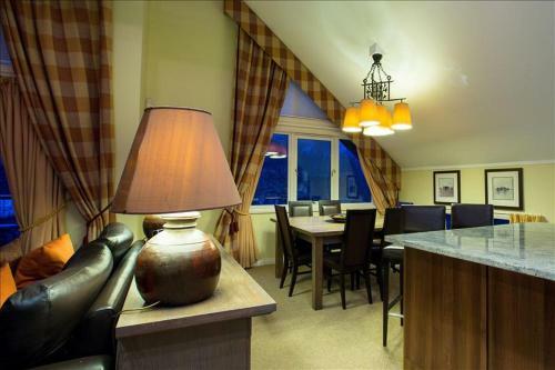 Cameron Club Three Bedroom Detached Lodge L128