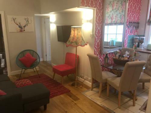 Bijou Central Georgian Apartment