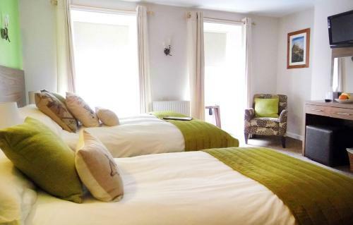 Queens Head Hotel