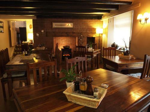 Queens Head Hotel