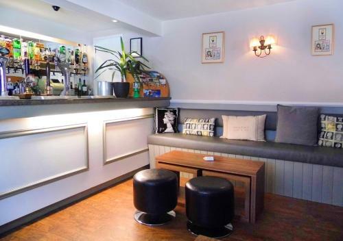 Queens Head Hotel