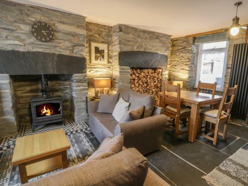 16 Park Square, Blaenau Ffestiniog