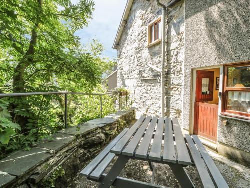 2 Waterloo Cottage, Blaenau Ffestiniog