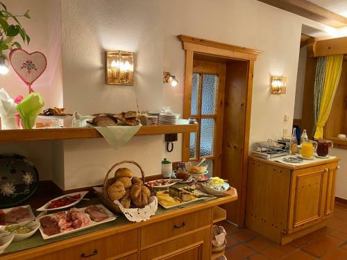 Hostal Pension Alpenrose