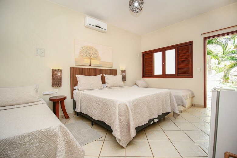 Hostal Pousada Flores Do Cerrado
