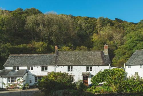 Bratton Mill Farmhouse