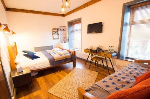 Bed & Breakfast Whitford's