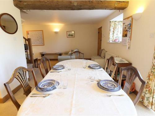 The Old Oak Tree Barn, Burford