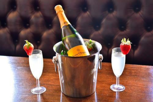 Posada The George Hotel