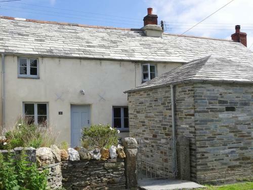 3 Newhall Green, Delabole