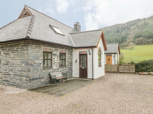 2 Stable Cottage