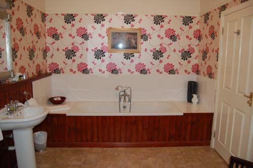 Abbots Brae Hotel