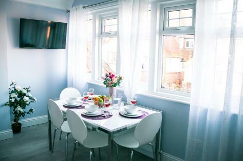 Skylight Apartment