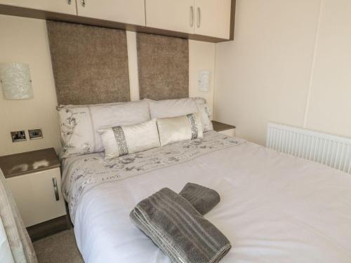 Miami Twice, Morpeth