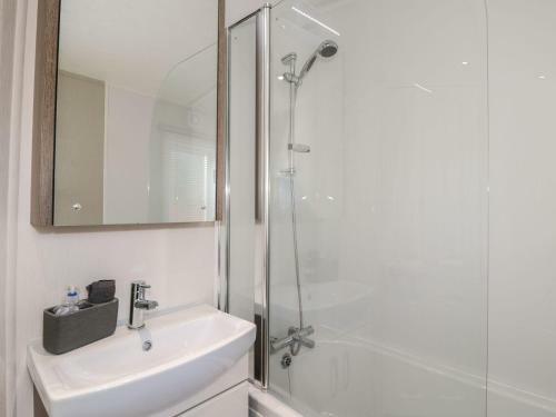 Miami Twice, Morpeth