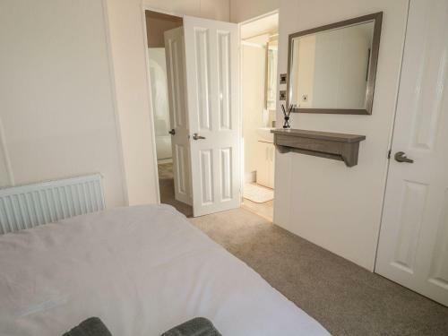 Miami Twice, Morpeth