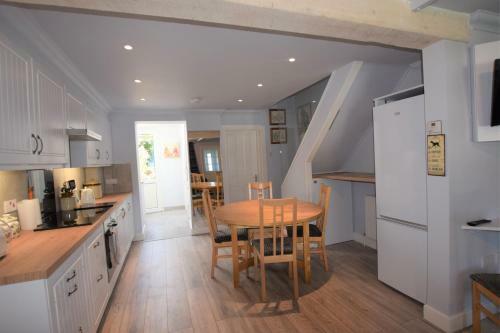 1 Ashley Cottages