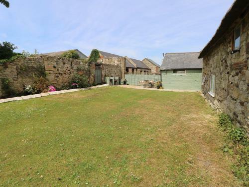 Hill Farm Cottage, Freshwater