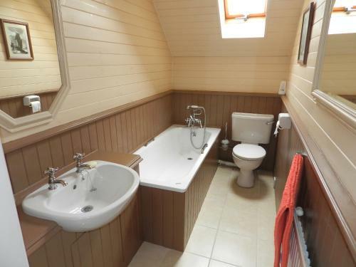 1 Craggan Cottage