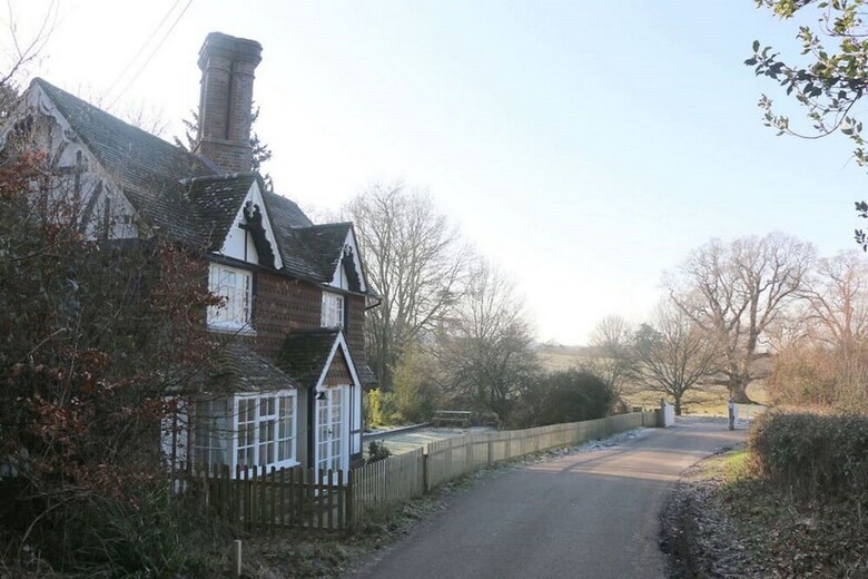 Danny Lodge - Three Bedroom Country Cottage