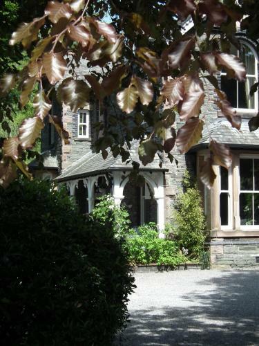 Hostal The Beeches Guest House