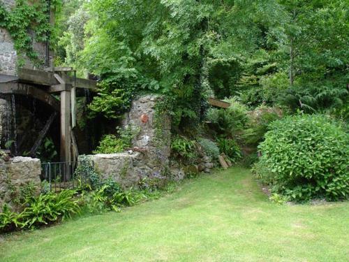 Water Barn, Water, Manaton