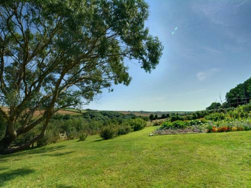 Cozy Cottage In Saint Essey With Terrace