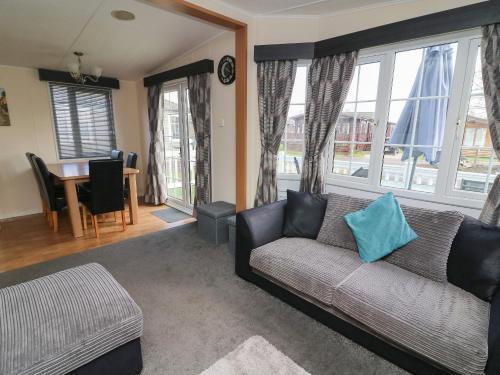 15 Silverdale