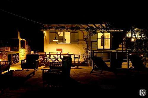 Isomata Villa Sleeps 8 Pool Air Con Wifi