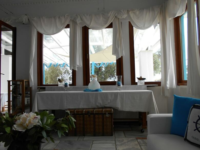 Kinira Beach Hotel