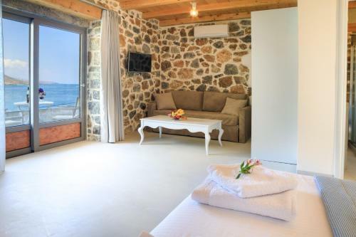 Molos Apartments