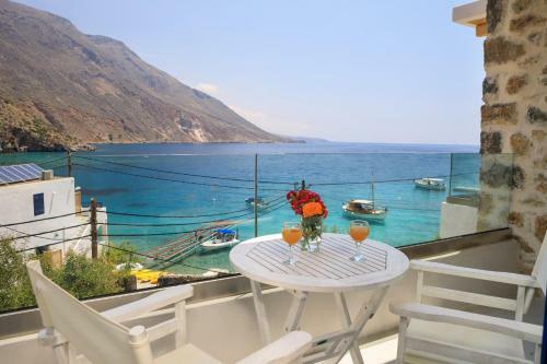 Molos Apartments