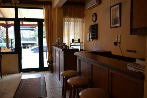 Hostal Anixis Hotel