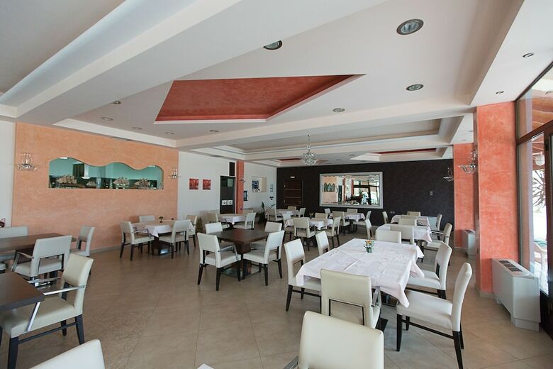 Hostal Flisvos Rooms
