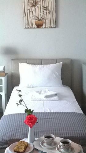 Hostal Argo Rooms And Studios