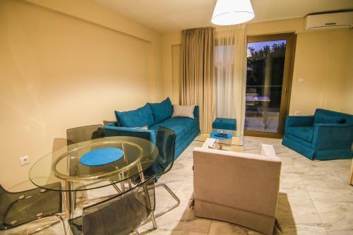 Ofrynio Deluxe Apartments
