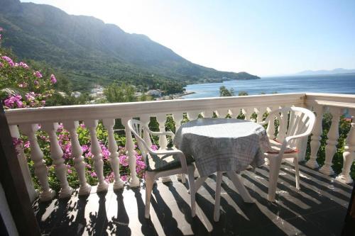 Apartments By The Sea Igrane, Makarska - 6840
