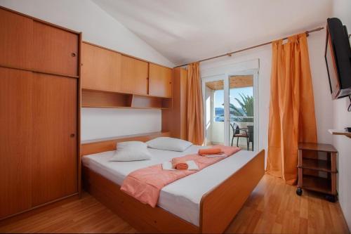 Apartments By The Sea Igrane, Makarska - 310