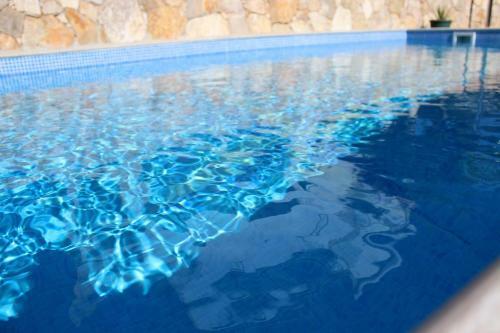 Seaside Apartments With A Swimming Pool Rogac, Solta - 5183
