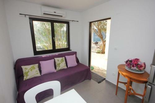 Apartments By The Sea Rogac, Solta - 8688