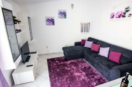 Apartments By The Sea Necujam, Solta - 11090
