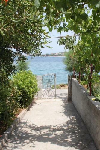 Apartments By The Sea Kali, Ugljan - 8270