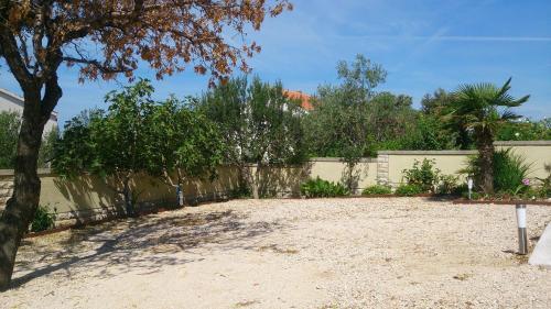 Apartments With A Parking Space Mandre, Pag - 12409