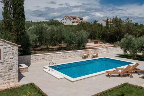 Villa Loviste Paradise
