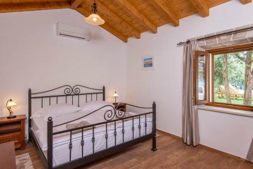 Villa Loviste Paradise