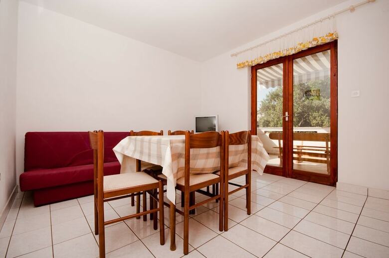 Apartments Josip