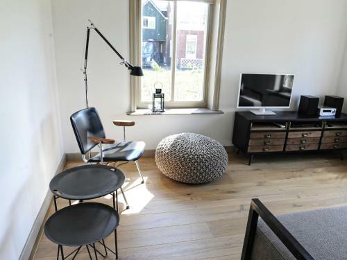 Heritage Holiday Home In Zoutkamp With Garden