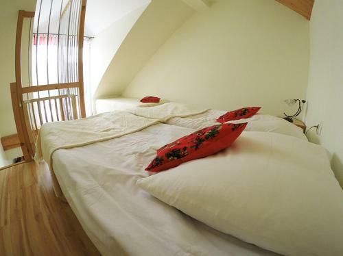 Hostal Pensjonat Tajemniczy Ogr�d