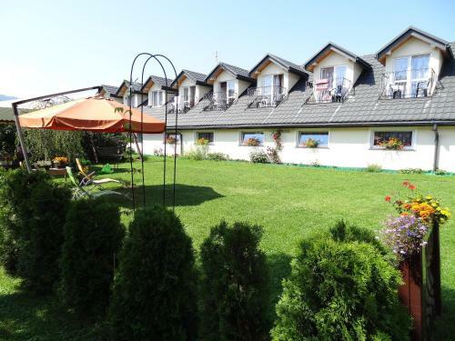 Hostal Pensjonat Tajemniczy Ogr�d